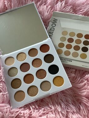 New Chic Warm Neutral Eyeshadow Palette Ideal x Date Night Wedding Gold & Brown